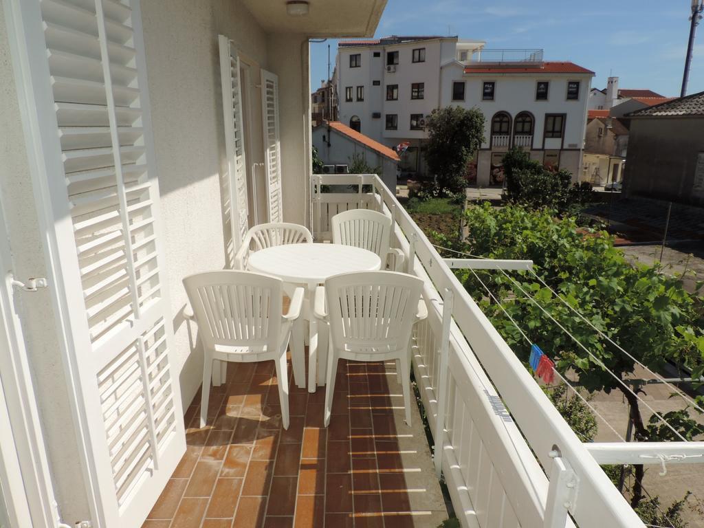 Apartment Vidas Novalja Exterior photo