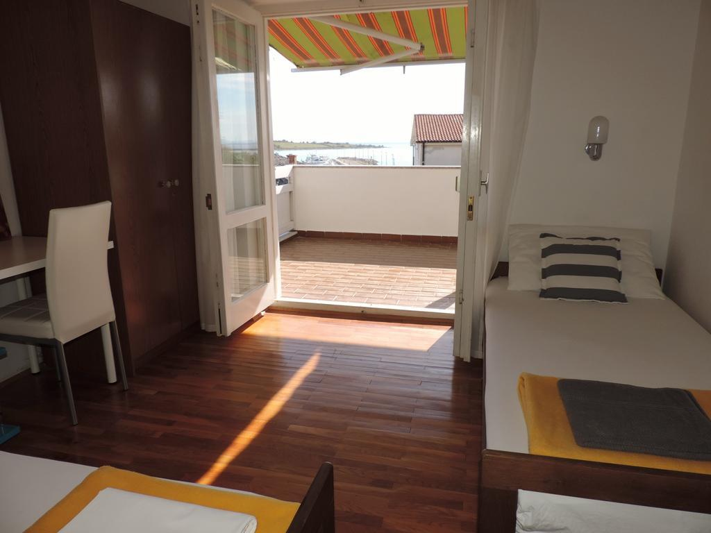 Apartment Vidas Novalja Exterior photo